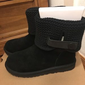 UGG Women’s Shaina Black Size 8